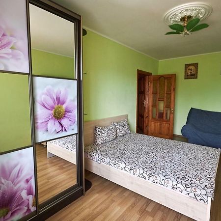 Babylon Apartments On Kievskaya Street Рівне Екстер'єр фото