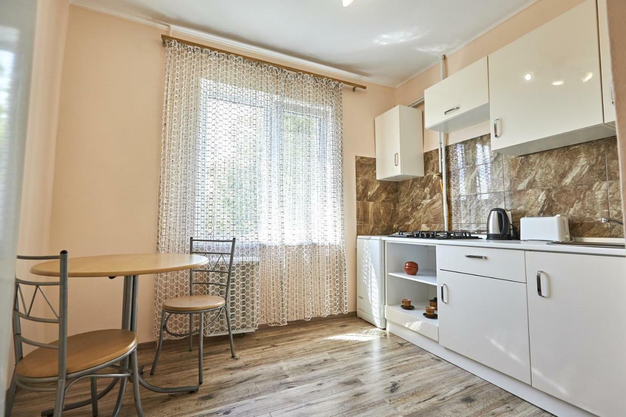 Babylon Apartments On Kievskaya Street Рівне Екстер'єр фото